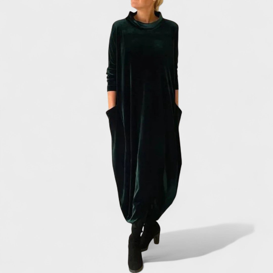 Saskia | Elegant Velvet Dress with Pockets